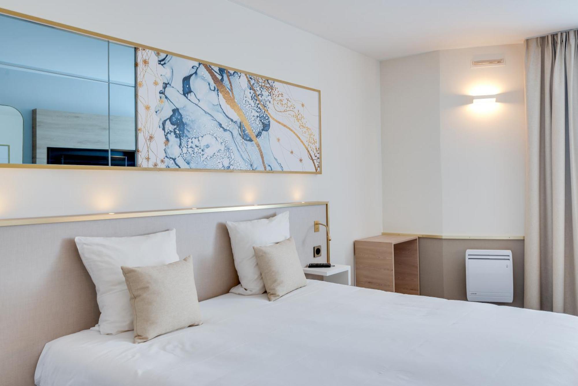 Brit Hotel Orleans St Jean De Braye - L'Antares Saint-Jean-de-Braye Exterior photo
