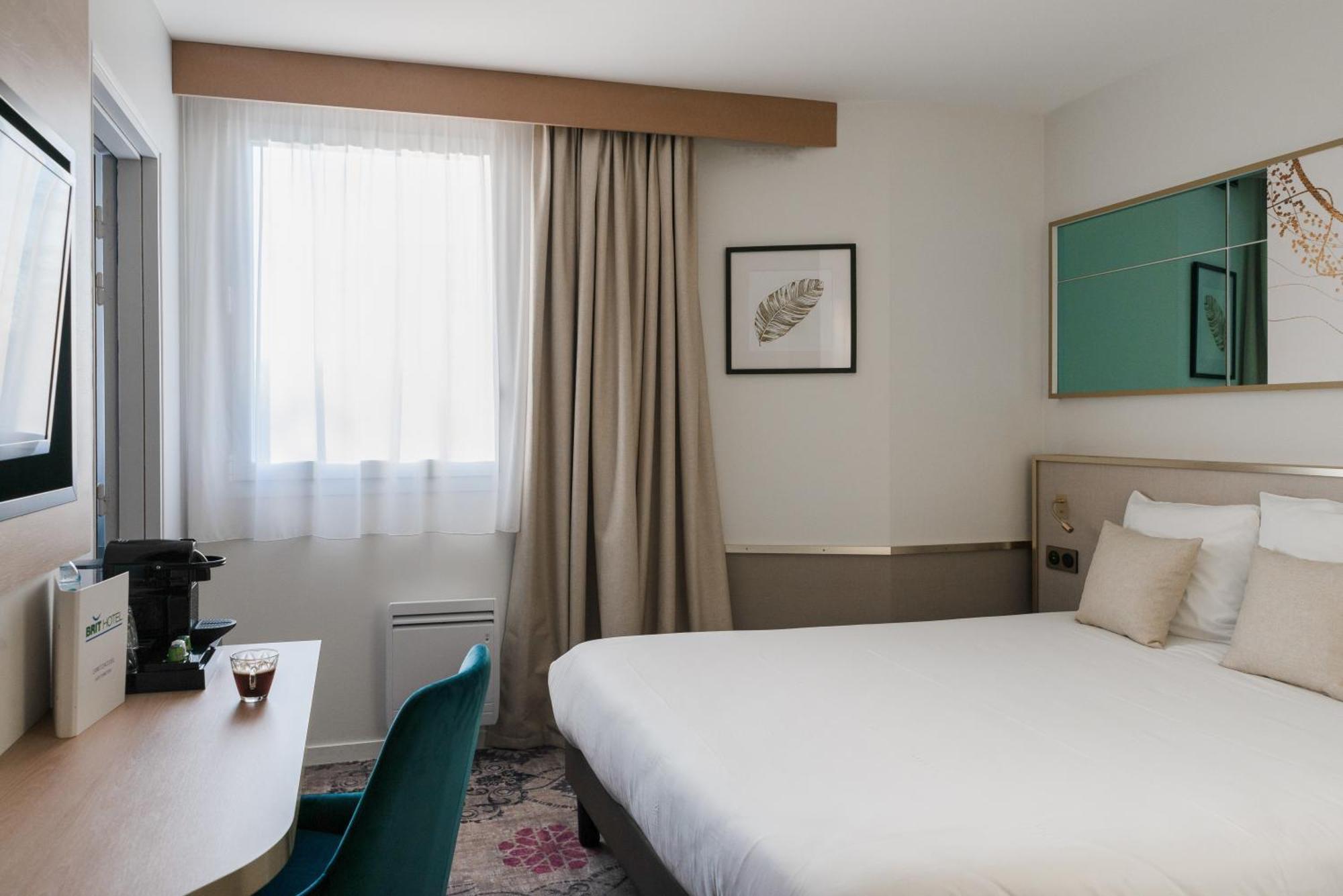 Brit Hotel Orleans St Jean De Braye - L'Antares Saint-Jean-de-Braye Exterior photo
