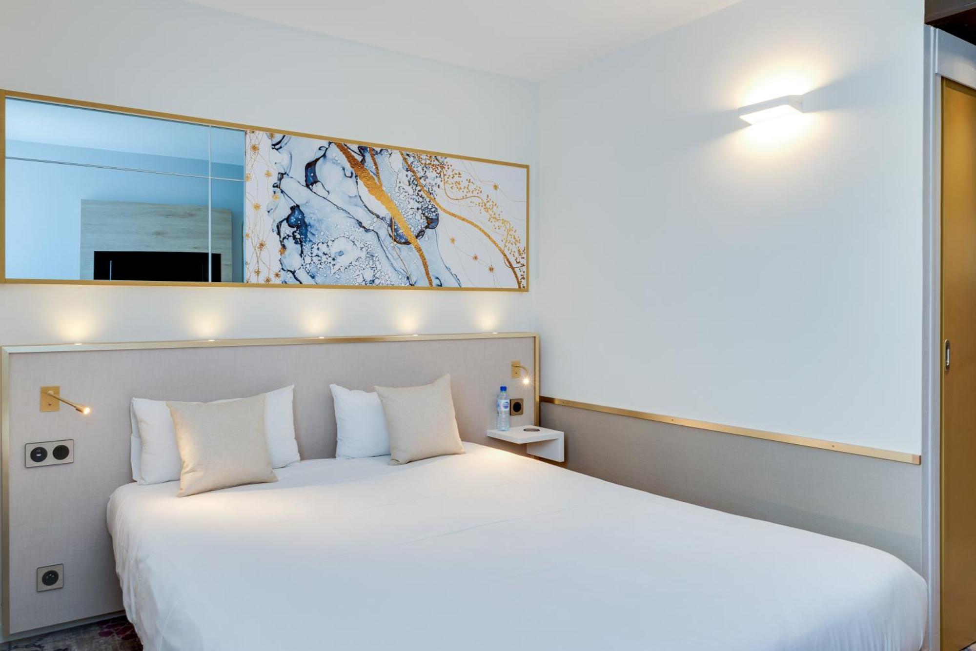 Brit Hotel Orleans St Jean De Braye - L'Antares Saint-Jean-de-Braye Exterior photo