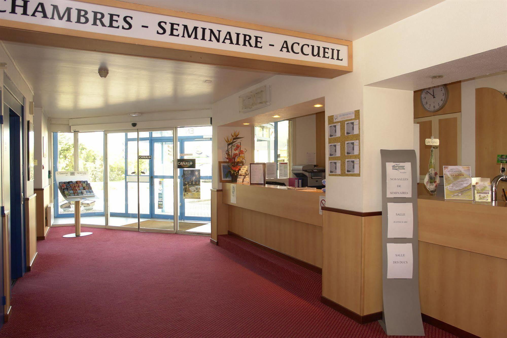 Brit Hotel Orleans St Jean De Braye - L'Antares Saint-Jean-de-Braye Exterior photo